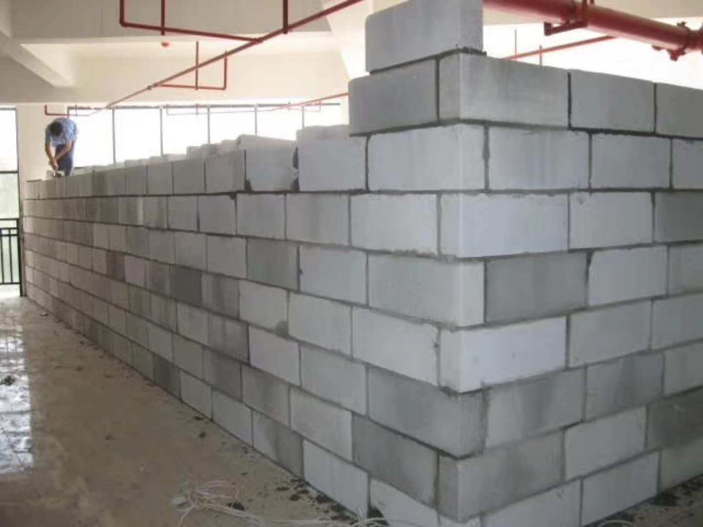 淮滨蒸压加气混凝土砌块承重墙静力和抗震性能的研究